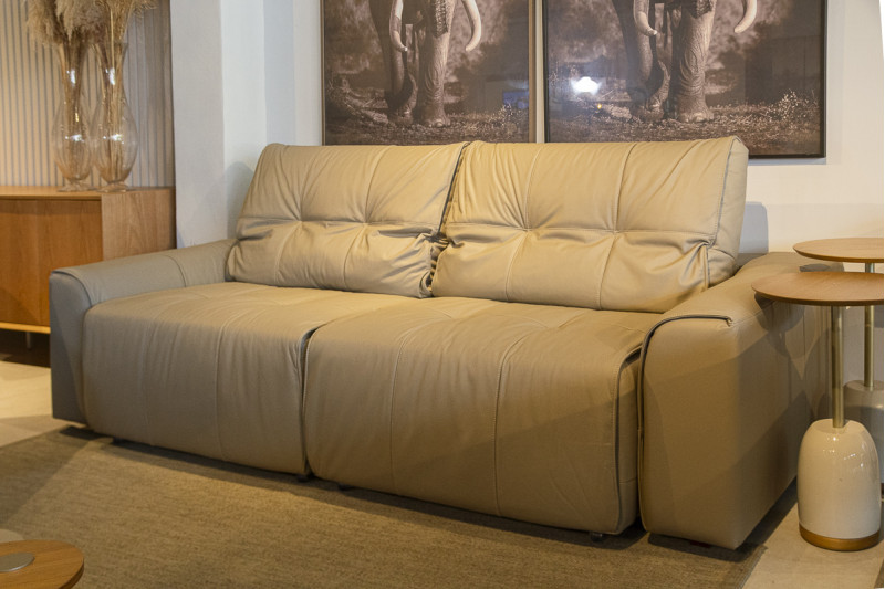 SOFA COURO RETRÁTIL E RECLINÁVEL 244 AVELA 28187