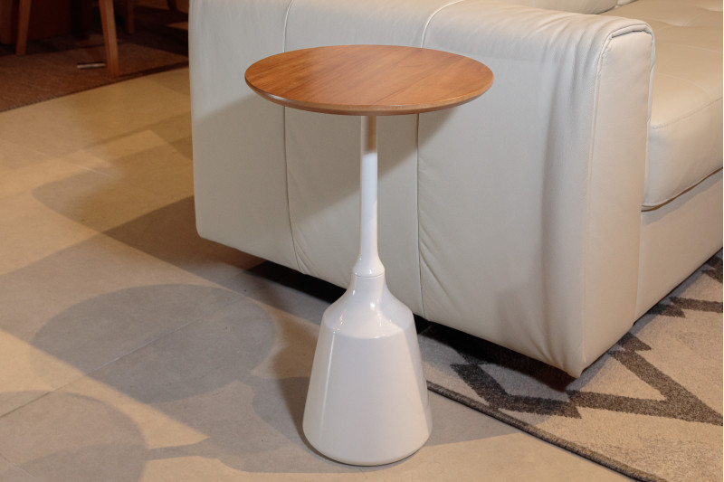 MESA LATERAL MADEIRA LACA 35 DIAM 26047