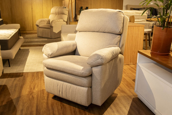 POLTRONA RECLINÁVEL MEC WALL SAFE TEC 969 25801