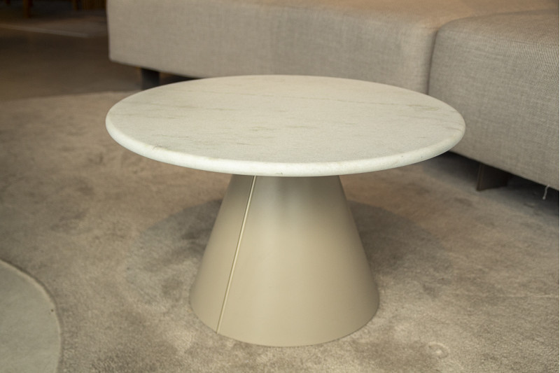 MESA LATERAL  P CHAMPANHE CARVALHO MEL/ ONIX 27420